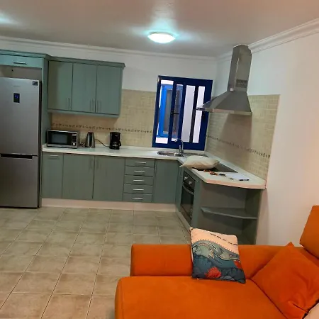 Apartamento Aitabor * Калета-де-Кабальо